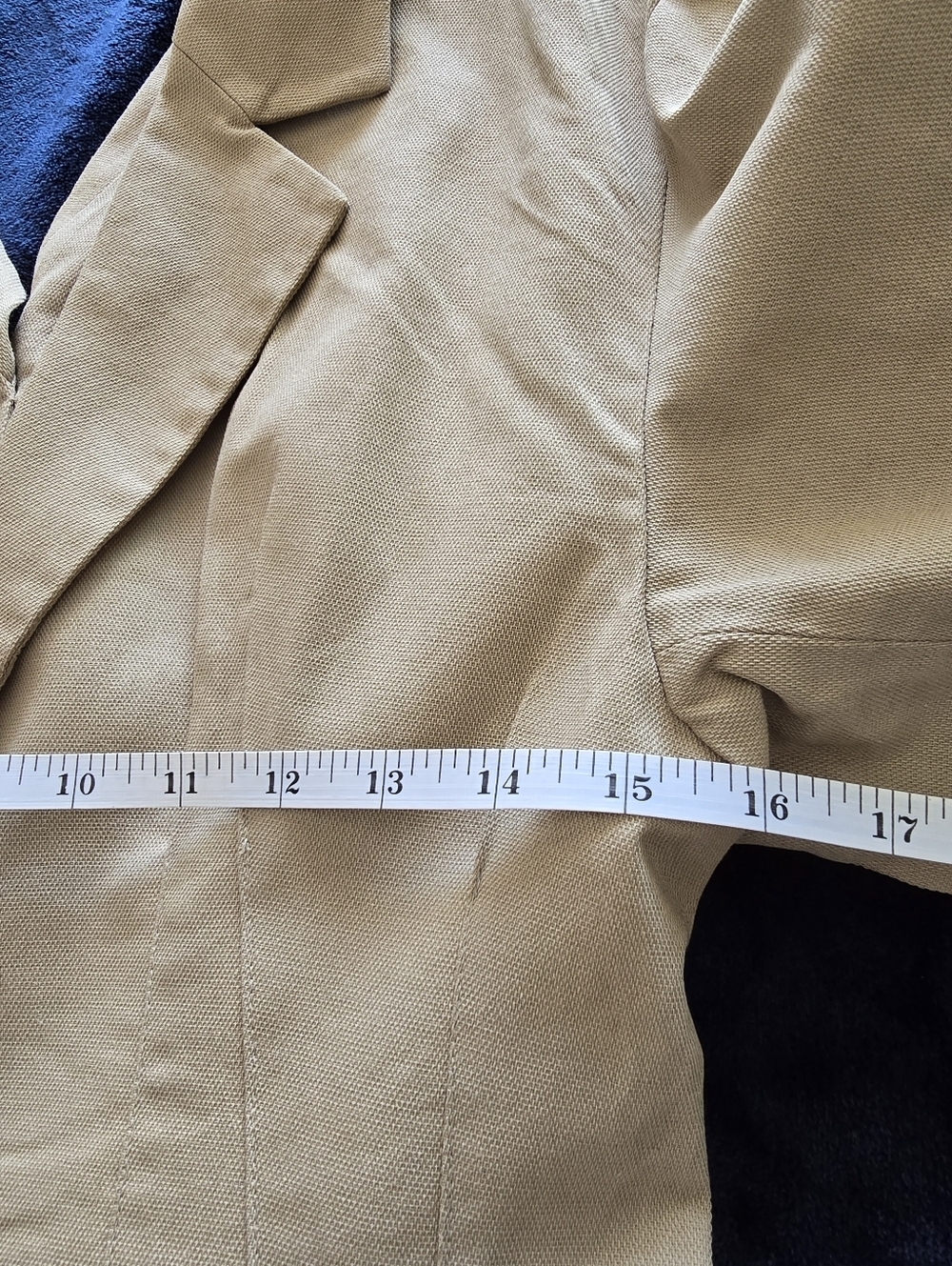 Rooms Shop Beige Women's Tailored Button-Front Top Size S/M - Picture 9 of 13